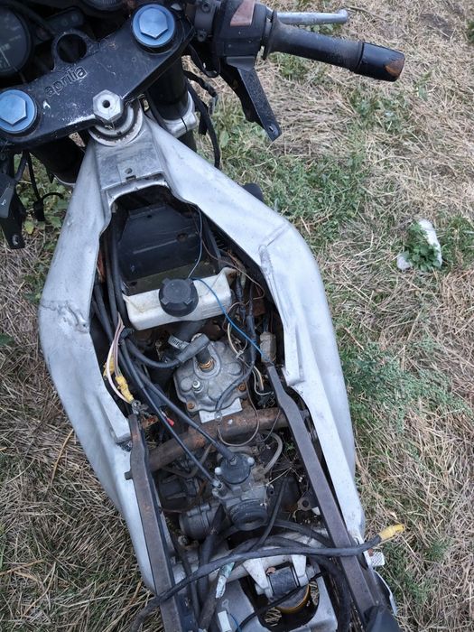 Vând motor Aprilia rs2t
