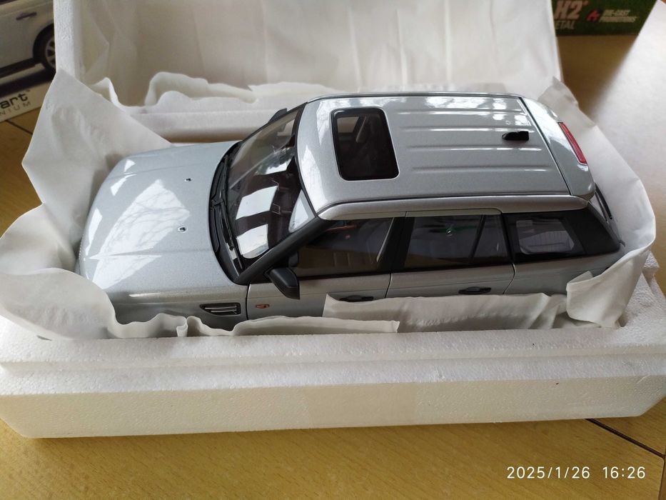1:18 Метален модел на  Range Rover Sport AUTOart Millennium