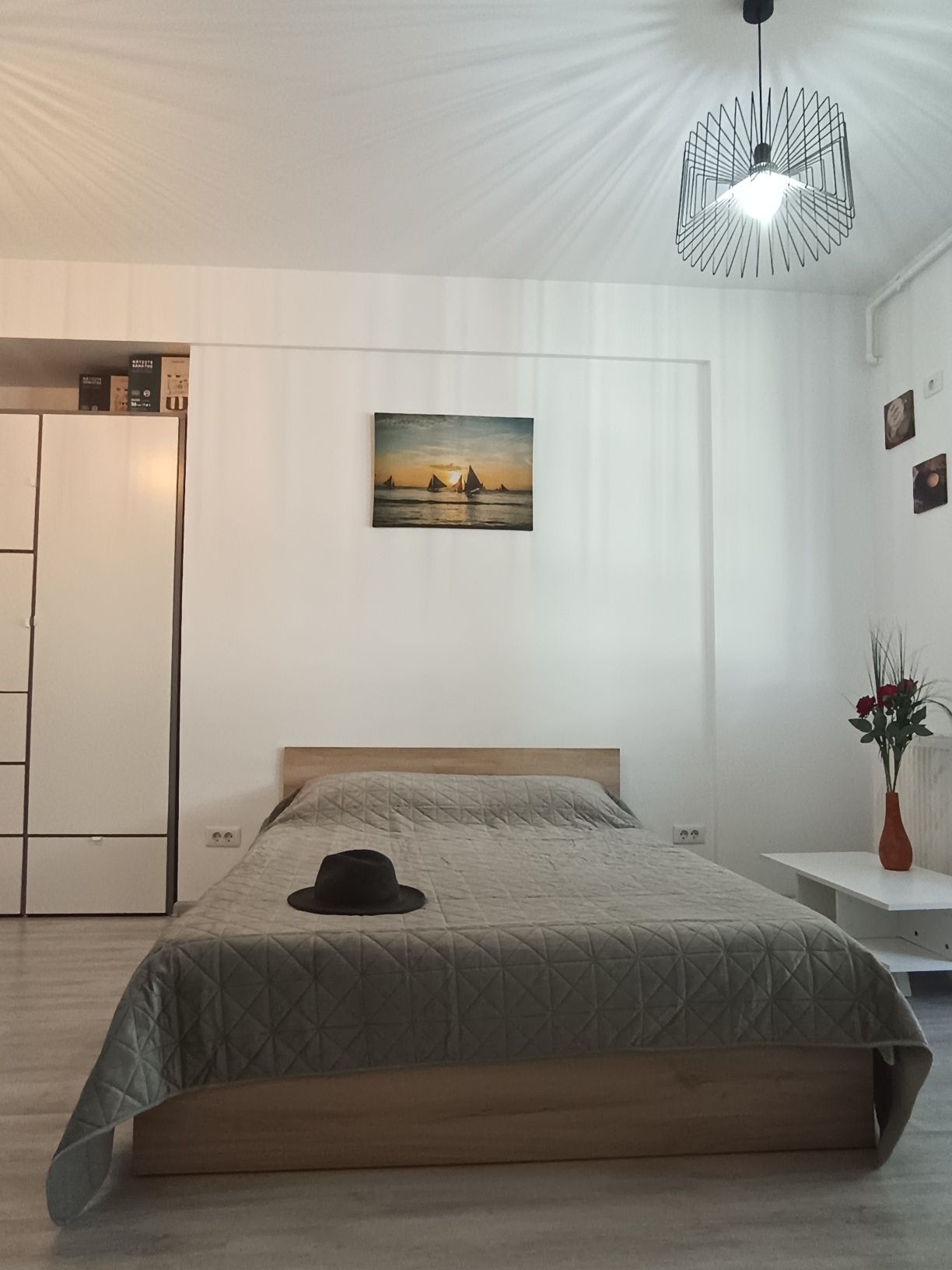 Aer condiționat loc parcare Netflix regim hotelier sector 6 militari