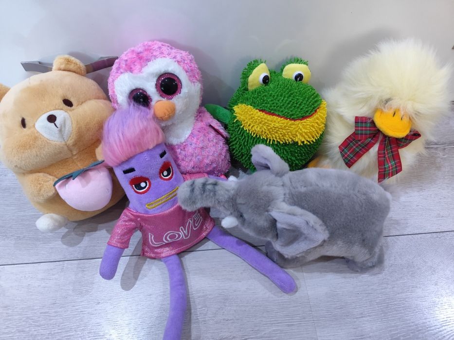 Разнообразни детски играчки