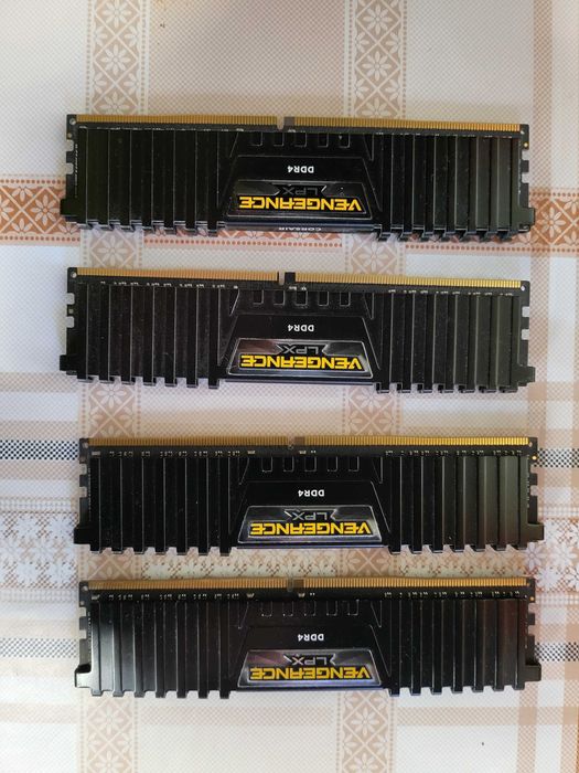 MSI x570 AMD Ryzen 3900x Wraith Prism cooler 32GB Ram