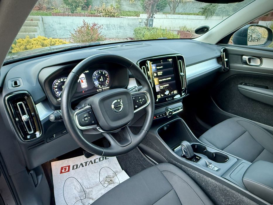 Volvo XC40 T3 163CP Cutie Automata! Fab 2021 ! Garantie 12 Luni !