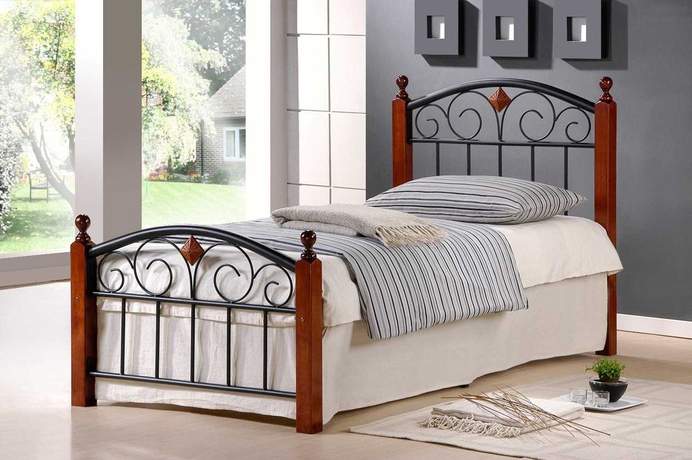 Само за 347лв/177.42 € - легло от масив и метал с подматрачна рамка!!!