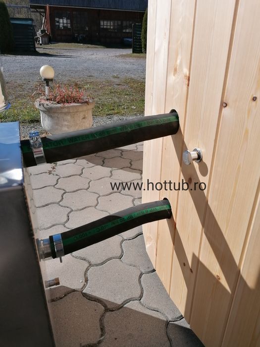 Ciubar din fibra de sticla cu soba exterioara