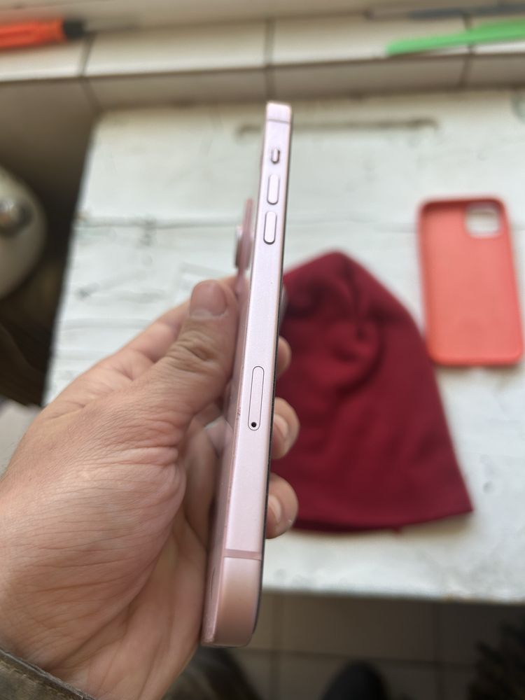 IPhone 15 Plus 256GB розовый