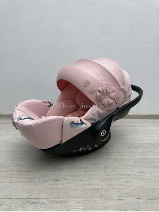 Cybex Priam Simply Flowers Pink 4.0 chassis Rosegold stroller