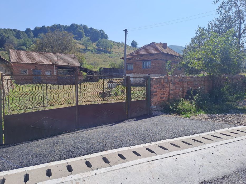 Casa de vanzare + teren  in sat poieni , comuna densus , judet HD