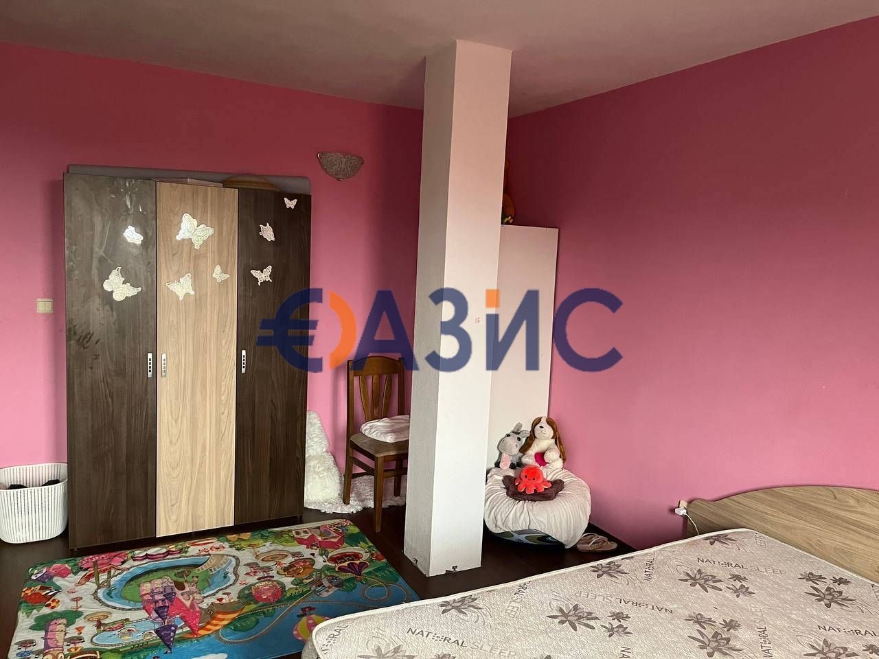 3-етажна къща с ресторант в центъра на Кошарица,1200кв.м,670 000 евро,