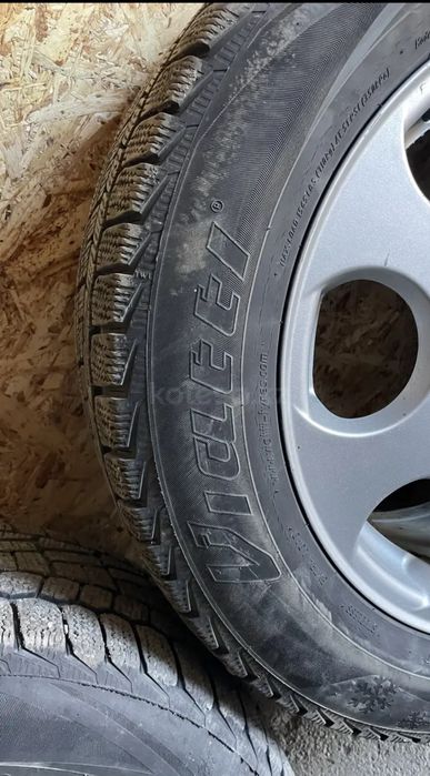 Продам резину зимнюю на 16