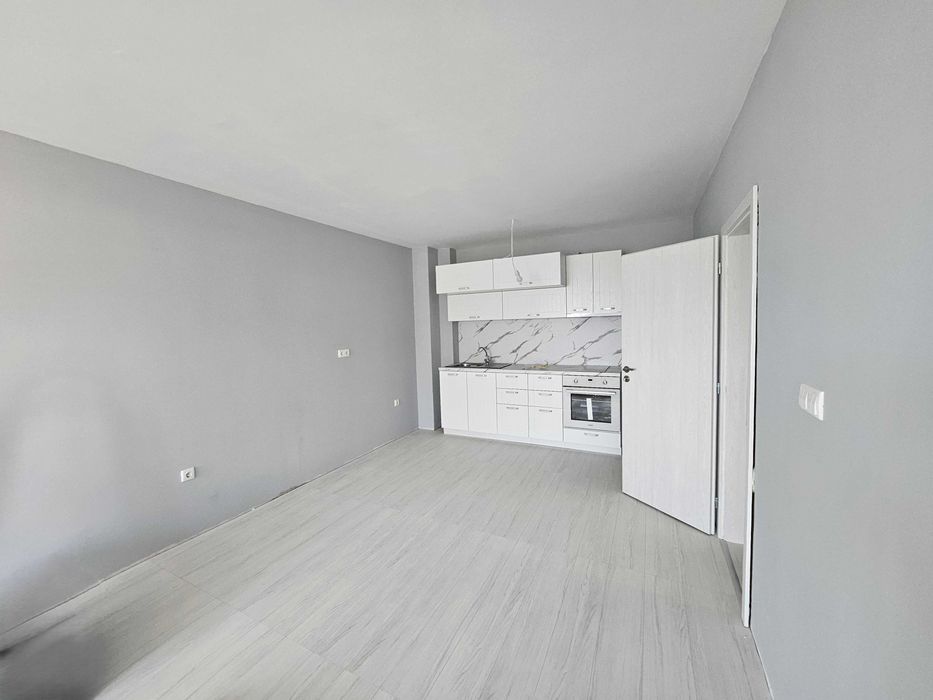 Тристаен апартамент в гр.Пловдив, кв.Остромила