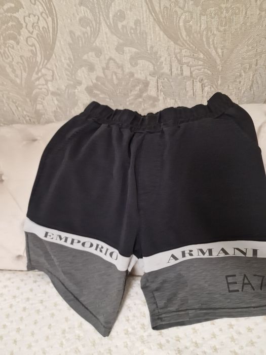 Pantaloni scurti off White M