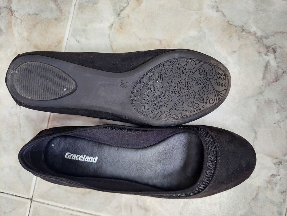 Детски обувки номер 36