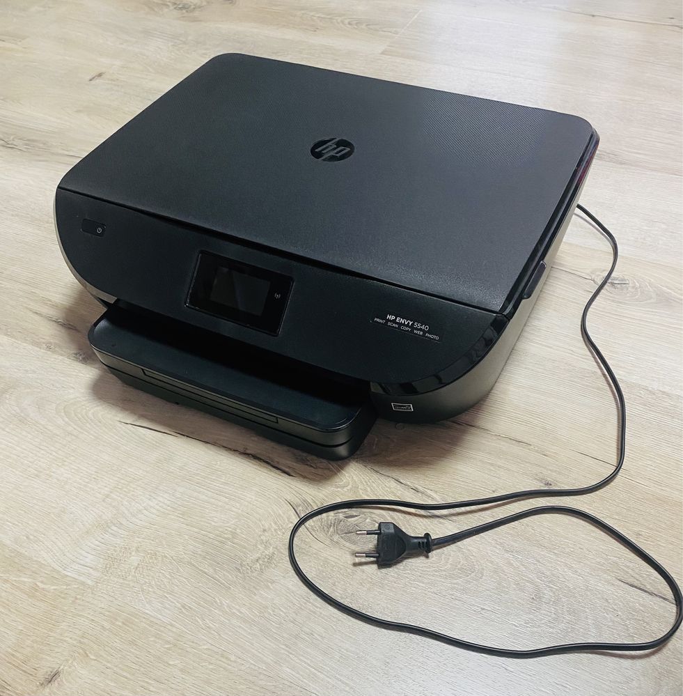 Мултифункционален принтер HP Envy 5540