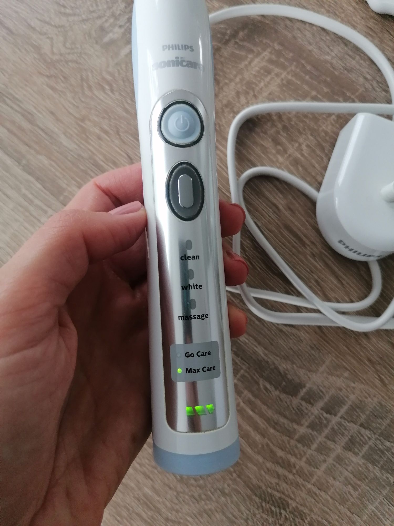 Четка Sonicare HX6920