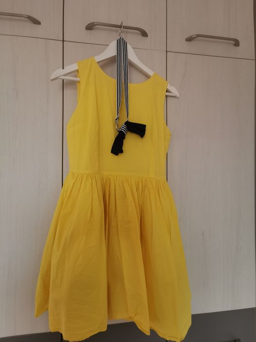 Лятна жълта рокля