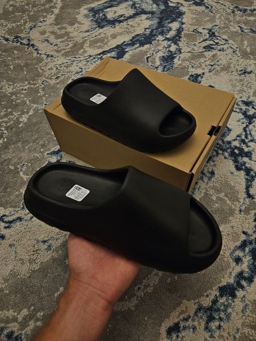 yeezy slides negri