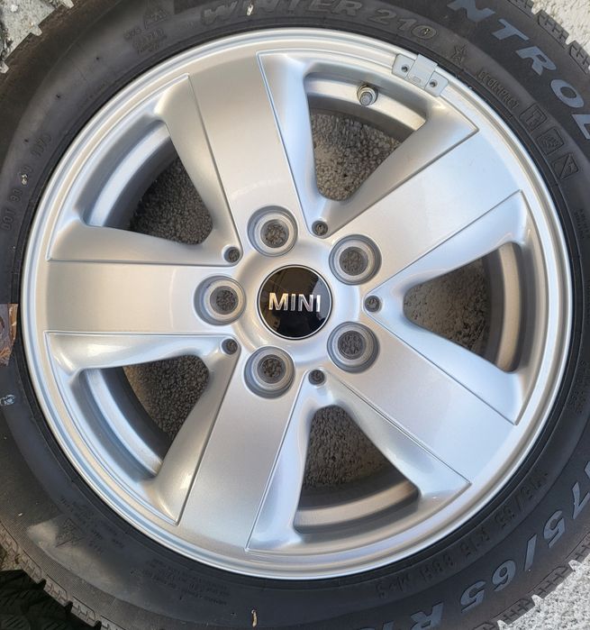 Jante aliaj Mini Cooper r 15, anvelope iarna Pirell 175 65 15i