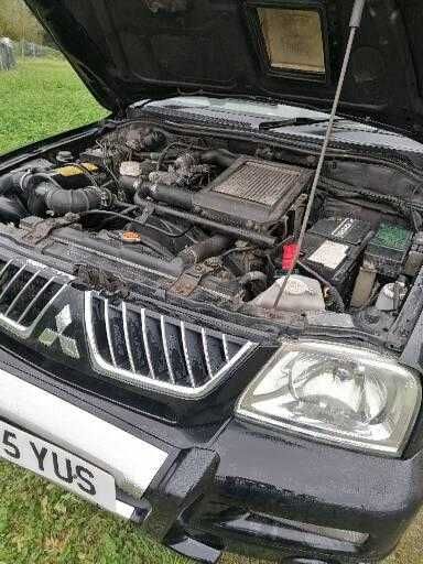 Mitsubishi l200 an fabricație 2005