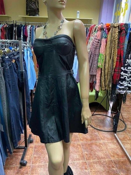 Високо качество дрехи на едро от затворил магазин