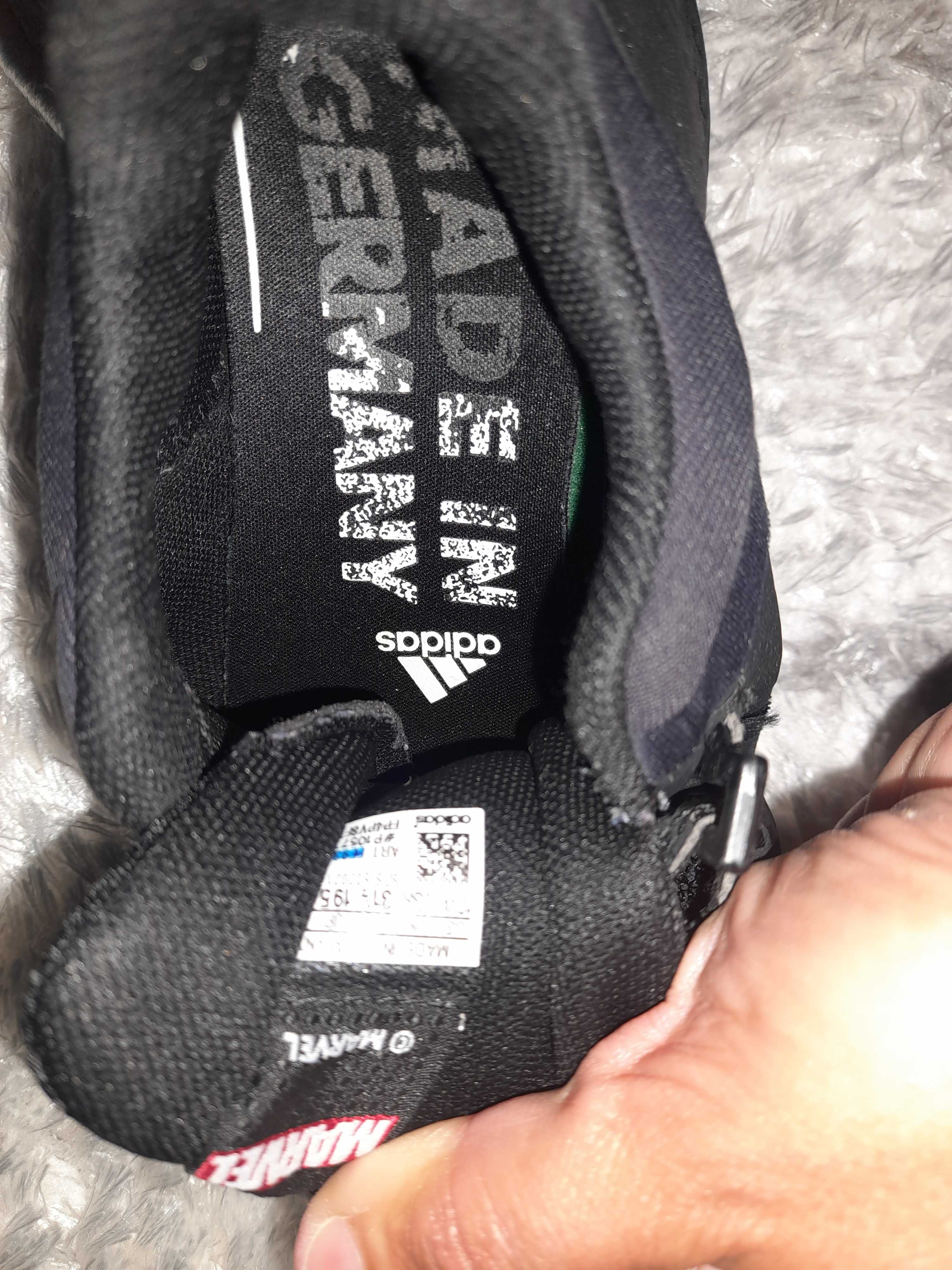 Маратонки adidas
