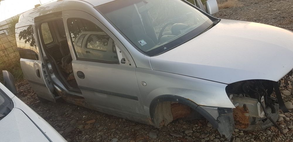 Dezmembram Opel Combo 1.7 DTH