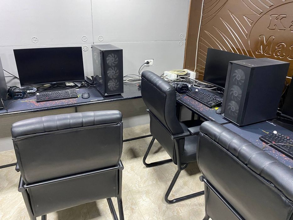 Kompyuterlar sotiladi yapyangi narxi kelishilgan xolda hammasi bir joy