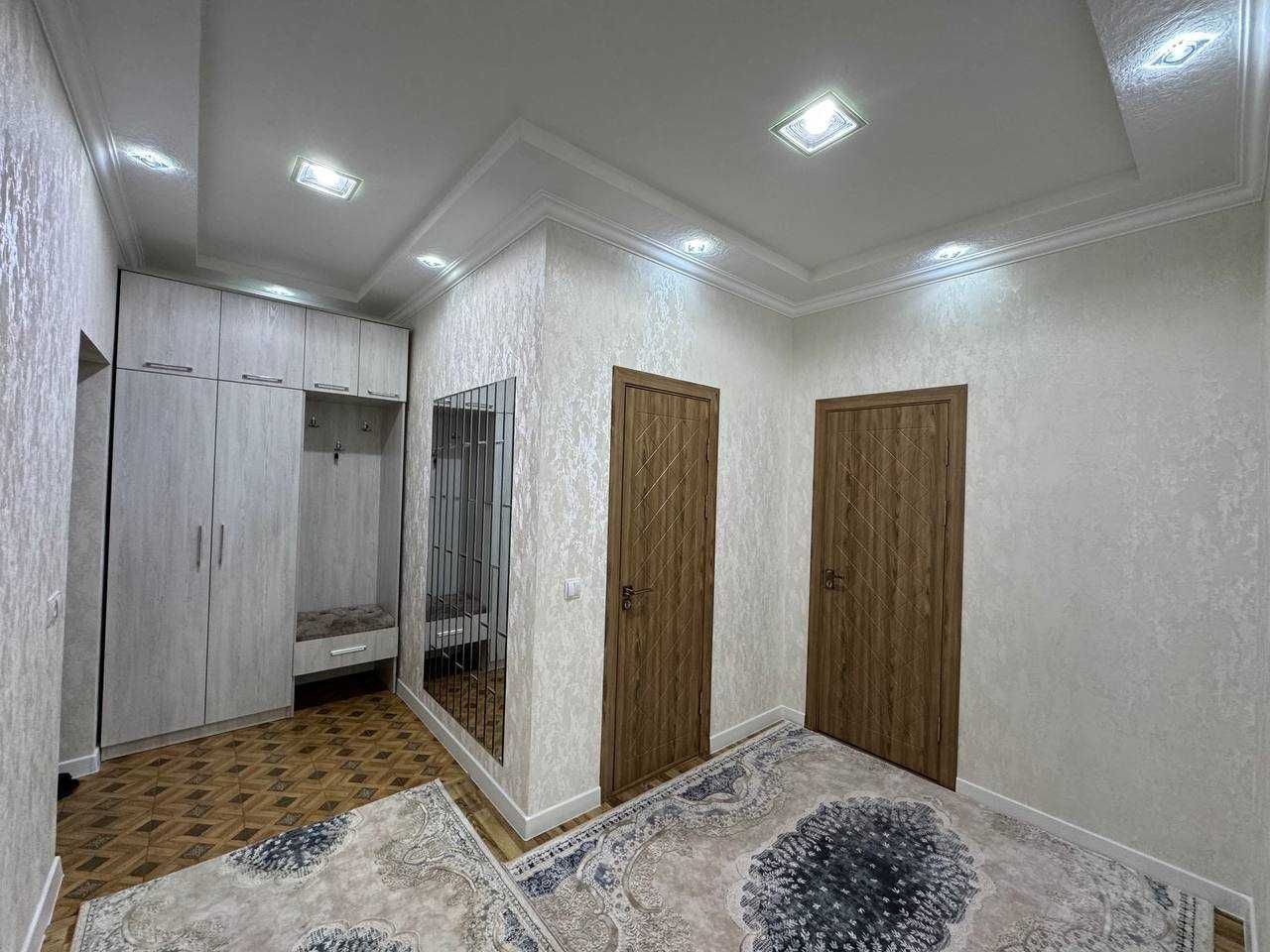 3х комнатная квартира на 3 этаже 98кв/м, в Самарканде