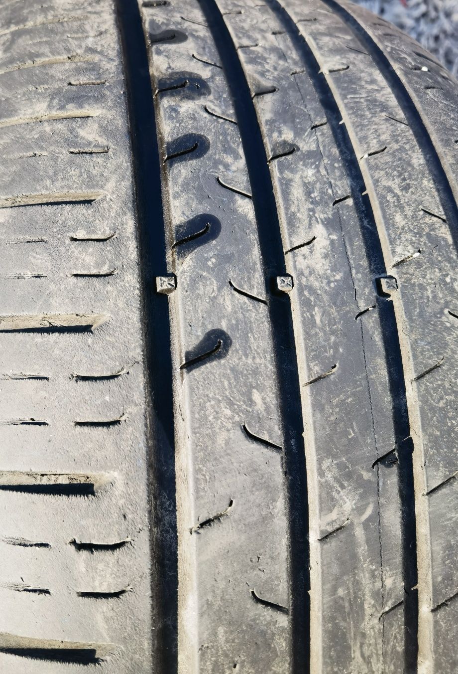 Гуми 4 броя 215/60/17 Continental Eco 6