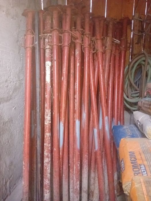 Vand 70 de popi metalici stare excelenta deschidere 3.50 metri