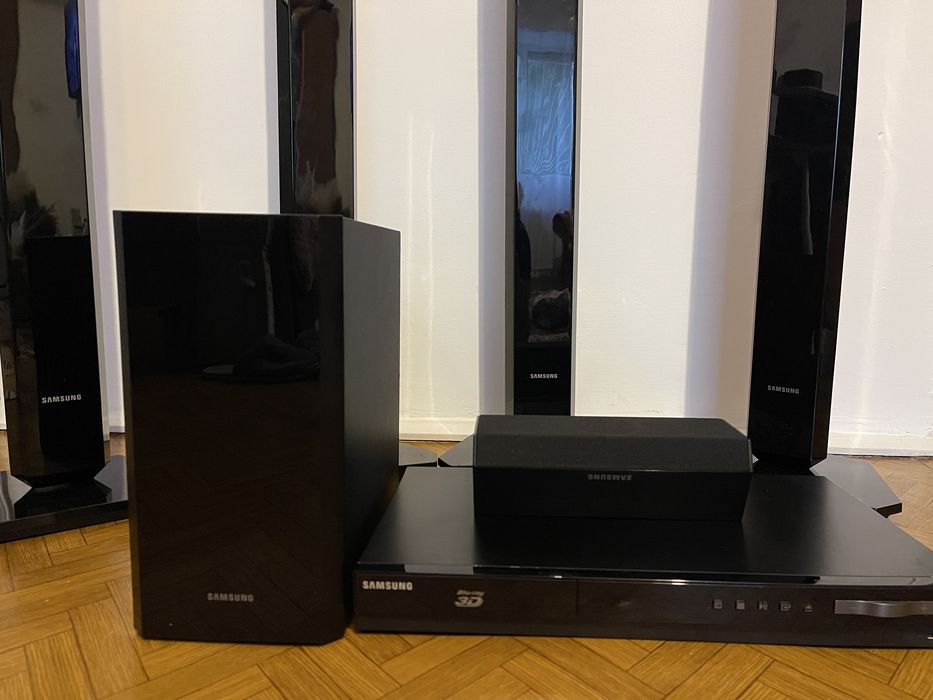 Sistem home cinema 5:1 Blue-ray