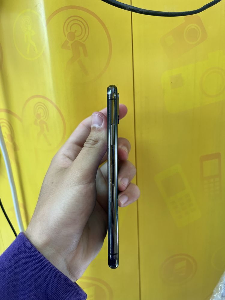iPhone XS 64gb (black)