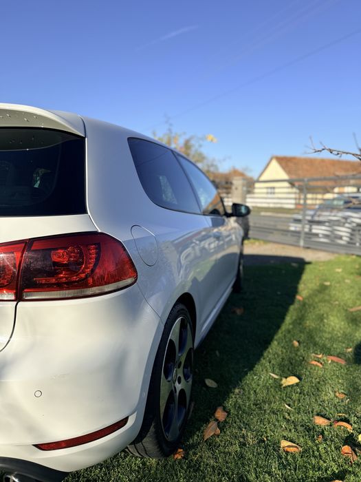 Volkswagen GOLF VI 6 GTI ( DSG, DCC, Dynaudio,  ParkAssist)