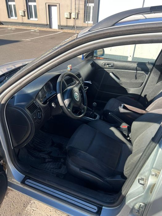 Vând golf 4, 1.9 AXR