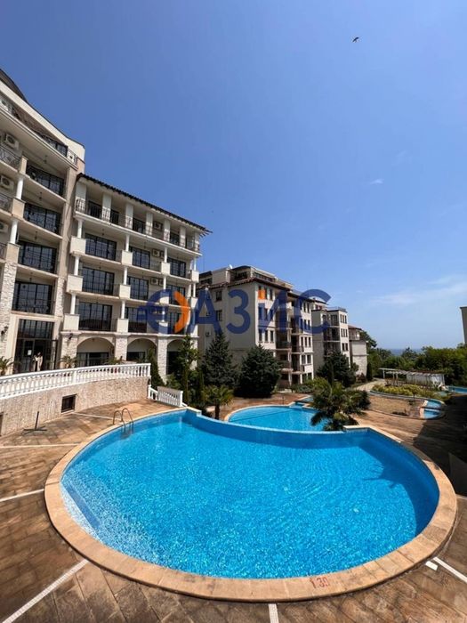 Продава се Двустаен апартамент в Обзор - 60 кв.м за 900 €/кв.м - Снимка #3