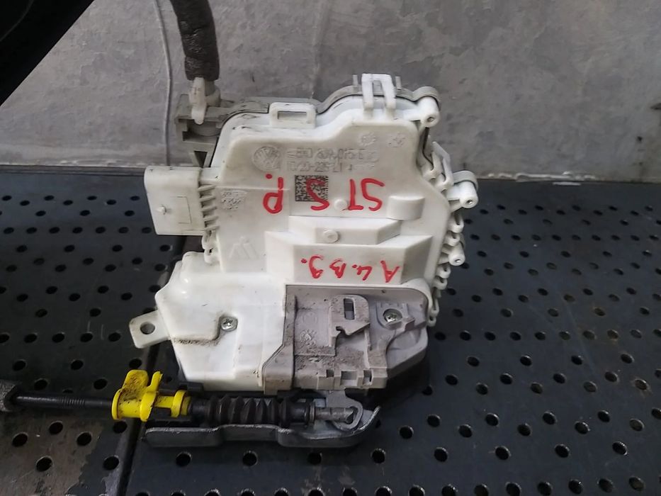 Broasca usa stanga spate audi a4 b9 8w