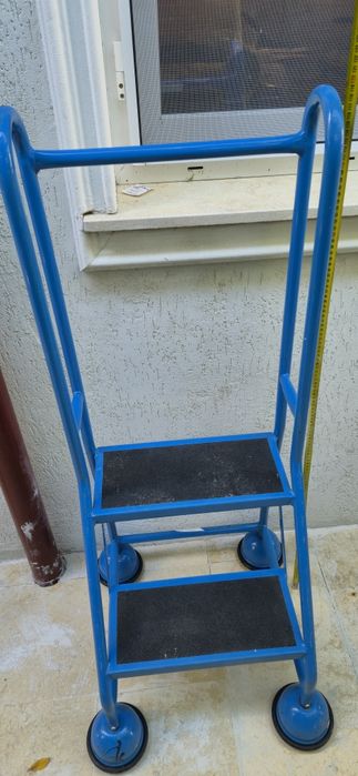 Scara mobila cu doua trepte si manere