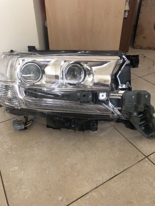 Оптичен пакет Toyota Land Cruiser J200