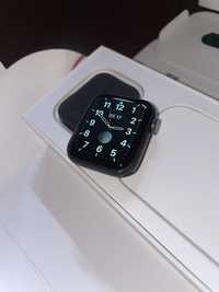 Срочно продается Apple watch 5 40mm