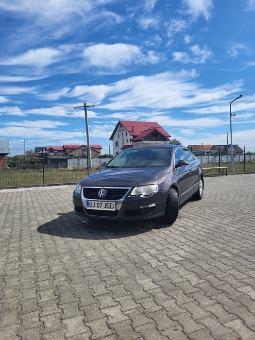 Vând Volkswagen Passat B6 2.0 TDI
