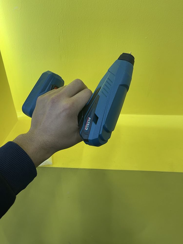 Аккумуляторный клеевой пистолет ALTECO GG 15 Li