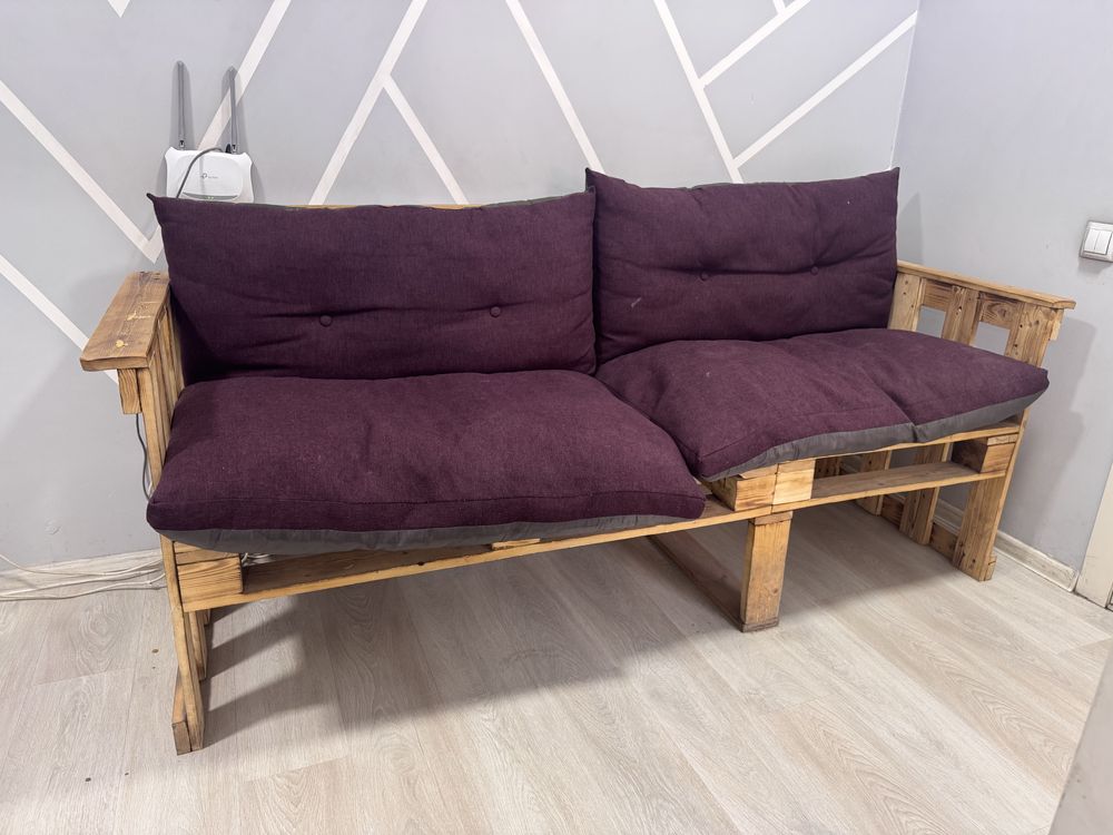 Продам диван для офиса, сада, кафе
