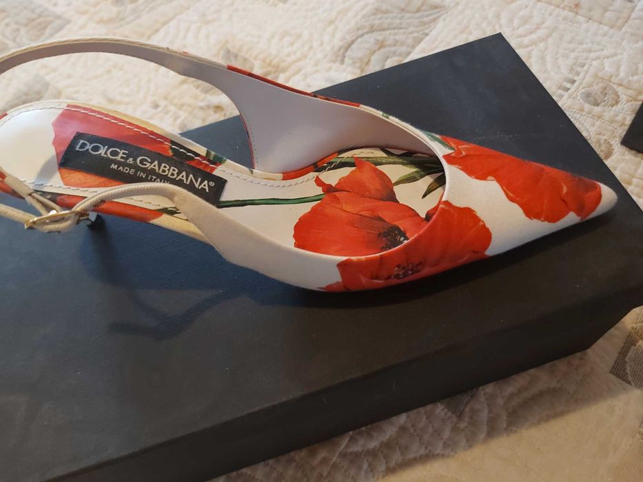 Обувки Dolce Gabbana  38 номер, носени са само няколко пъти в офиса.