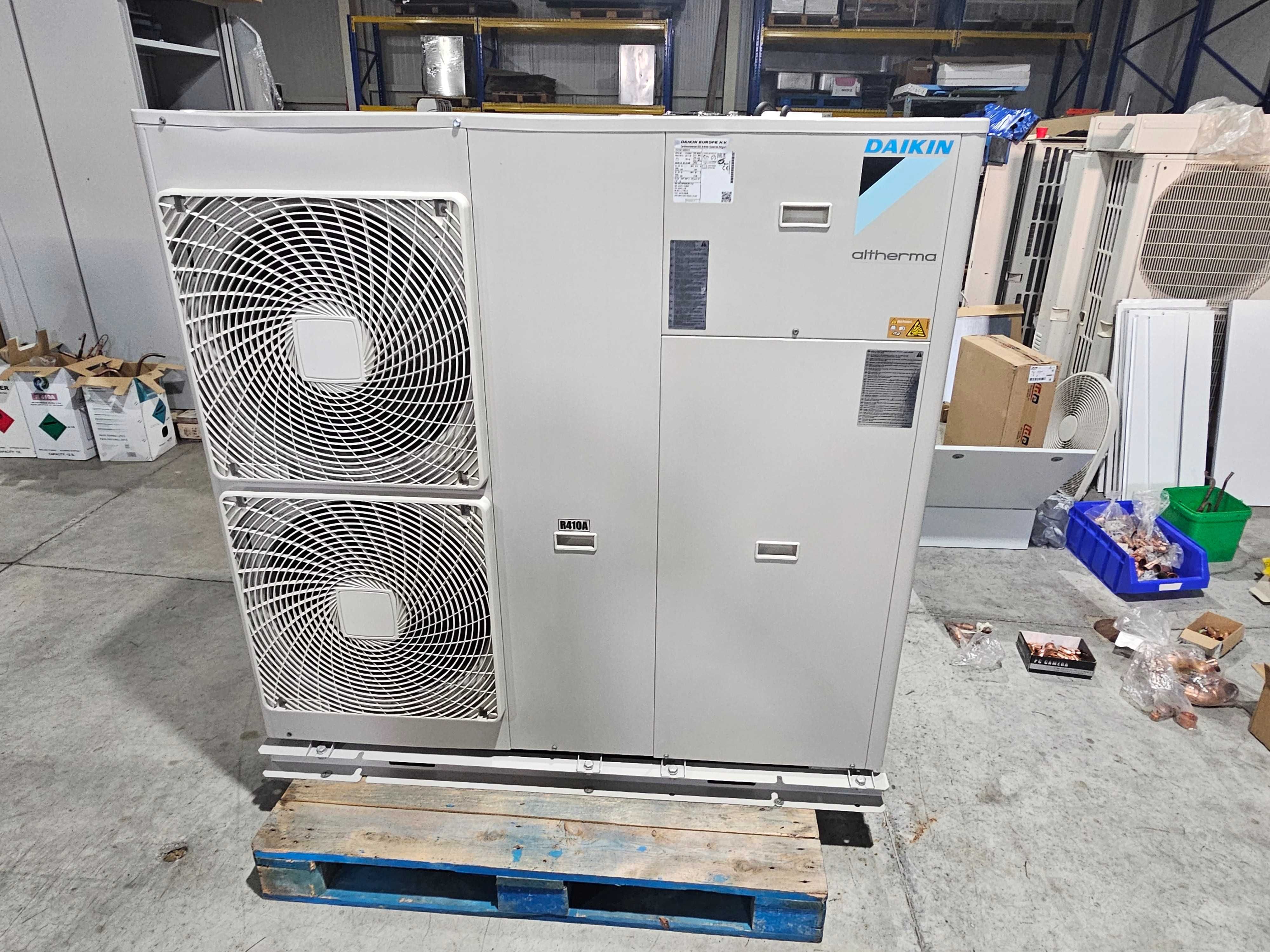 Термопомпа Daikin Altherma - 14 KW - моноблок - EDHQ014BB6V3
