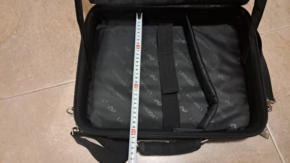 Чанта за лаптоп .