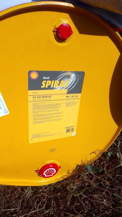 Продам гидравлическое масло shell telius t32  в количестве 3 бочек,
