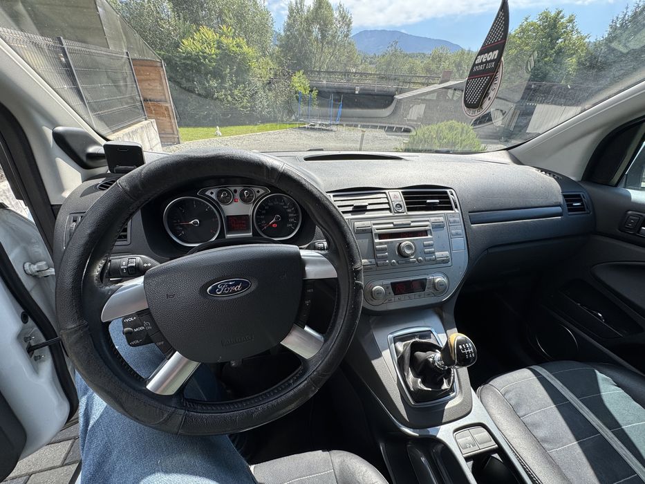Vand sau schimb Ford Kuga 2.0 TDCI 2010