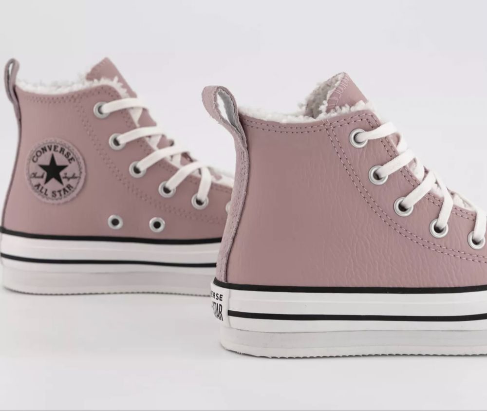 Обувки Converse