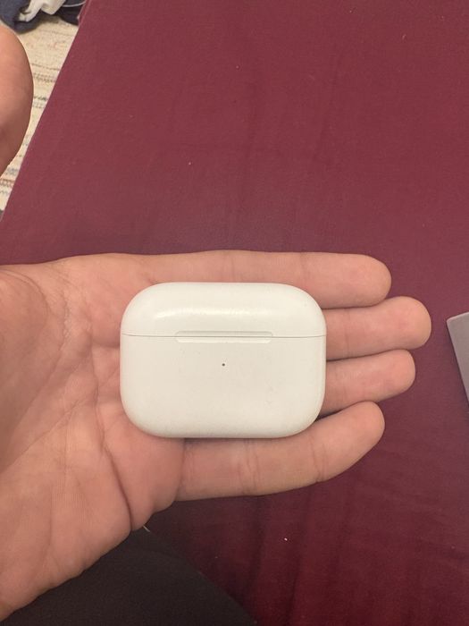 AirPods Pro 2 (2nd generation) folosite