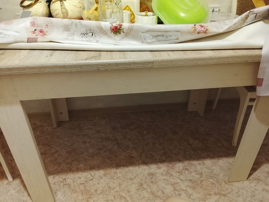 Продается раздвижной стол
