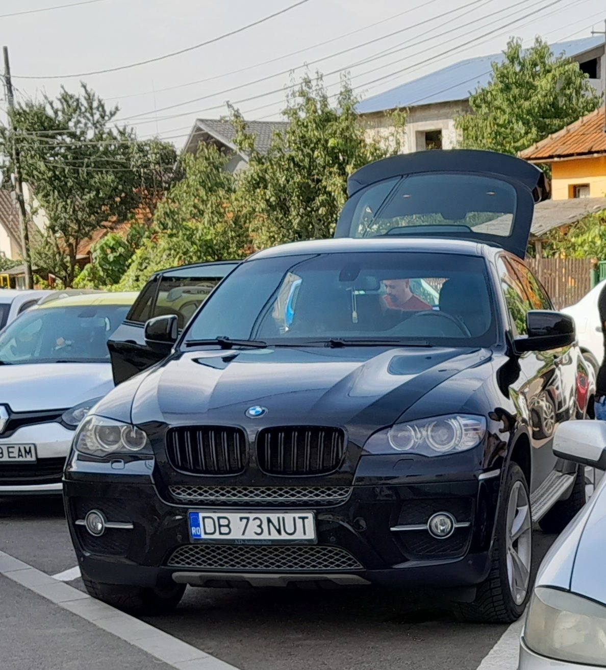 Vând BMW x6 impecabil
